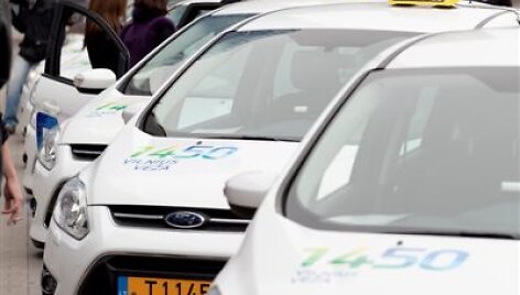 Naujųjų Vilniaus savivaldybės taksi automobilių pristatymas