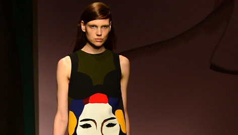 Prada 2014 m. pavasario/vasaros kolekcija Milane.