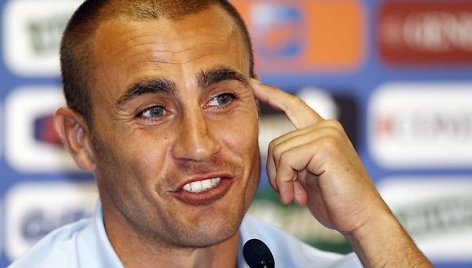 F.Cannavaro „Al Ahli“ aprangą vilkės mažiausiai du metus