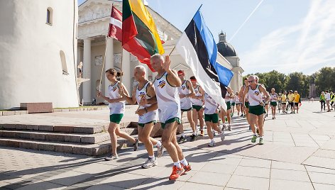 Tarptautinio estafetinio bėgimo „Baltijos kelias“ dalyviai