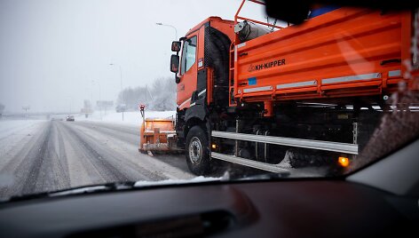 Rytas su besitęsiančia pūga Vilniuje