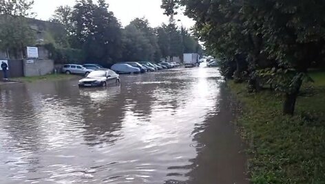 Apsemta Geologų gatvės atkarpa