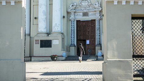 Vilniaus &Scaron;v. Apa&scaron;talų Petro ir Povilo bažnyčia
