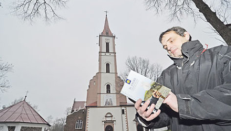 Šv. Jokūno pamario kelio turistinio gido maršrutą išstudijavęs S.Šapoga negalėtų rekomenduoti piligrimams juo eiti.