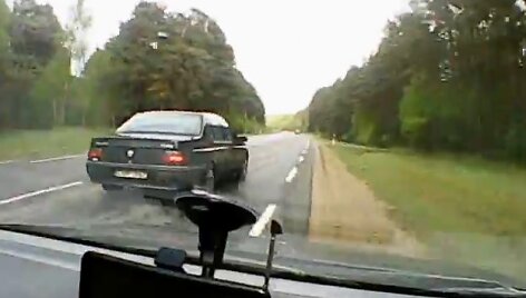 Kelių gaidelis sukėlė avariją