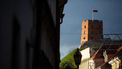 Lietaus nuplauti Vilniaus stogai ir bokštai