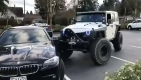 Pastatė BMW į vietą