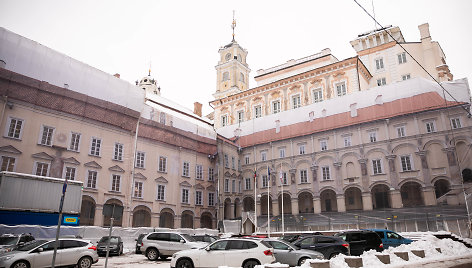 Renovuojami Vilniaus universiteto centriniai rūmai