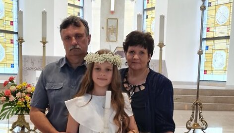A.Rimi&scaron;kio dukra Lėja su seneliais Rita ir Vidu