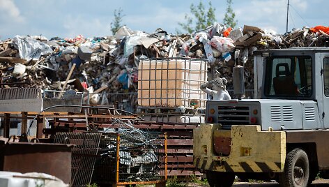 Statybinių atliekų rū&scaron;iavimo aik&scaron;telė Salininkuose, P.Žvirkos gatvėje