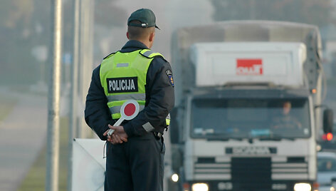 Policininkas ir vilkikas
