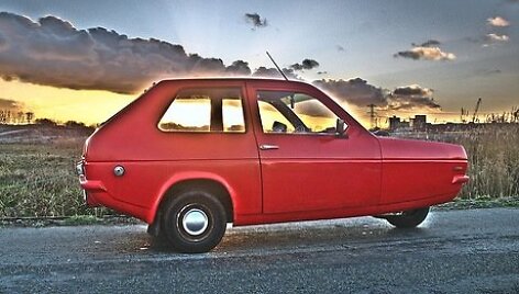 Į Lietuvą tautiečiai grį&scaron; i&scaron;skirtiniu triračiu &bdquo;Reliant Robin&ldquo;