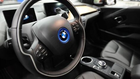 Кроссовер BMW X4 замечен на тестах в Германии