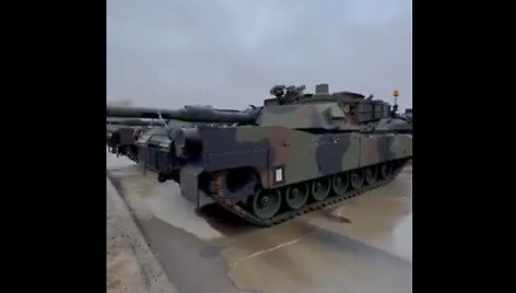 Lenkija sulaukė tankų  „M1A2 Abrams“.