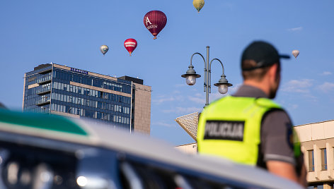 Policijos pajėgos šalia Seimo