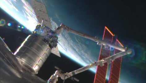 Kosminis laivas &bdquo;Cygnus&ldquo; prijungiamas prie Tarptautinės kosminės stoties