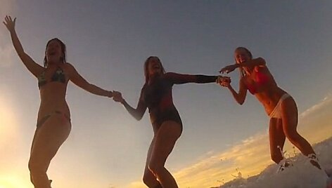 Kristina Olivares su draugėmis