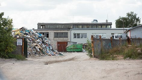 Statybinių atliekų rū&scaron;iavimo aik&scaron;telė Salininkuose, P.Žvirkos gatvėje