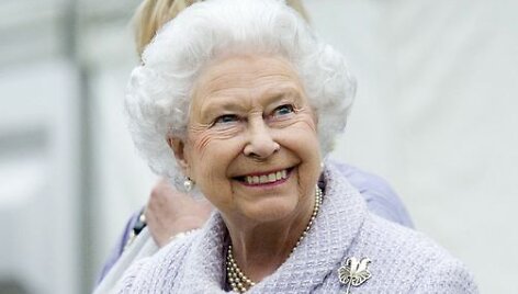 Karalienė Elizabeth II &bdquo;Chelsea Flower Show&ldquo; parodoje