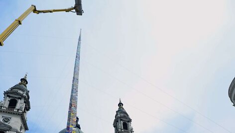 Vengrijoje pastatytas auk&scaron;čiausias &bdquo;Lego&ldquo; kaladėlių bok&scaron;tas. 