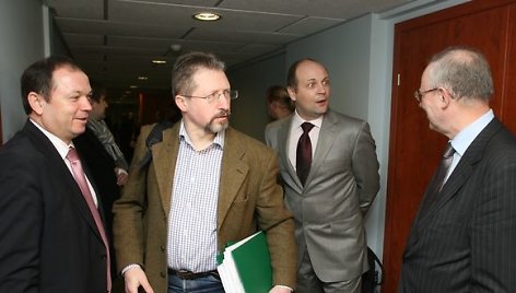 Baudžiamoji byla, kurioje Vilniaus tarybos nario Vido Urbonavičiaus papirkimu kaltinami jo kolegos Audrius Butkevičius ir Gintaras Kazakas.