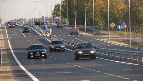 Kelio ruožas Radvili&scaron;kis-&Scaron;iauliai tapo platesnis.
