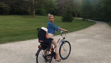 Eglė Valančiūnienė su sūnumi Jonu
