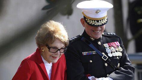 Buvusi pirmoji JAV valstybės ponia Nancy Reagan
