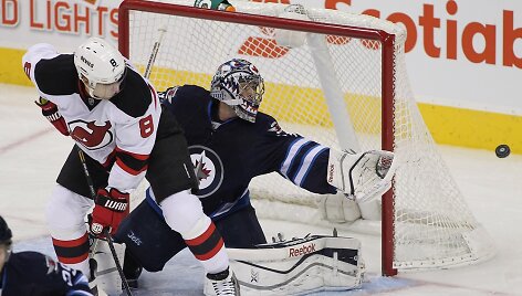 Dainius Zubrus ir &bdquo;Jets&ldquo; vartininkas Alas Montoya