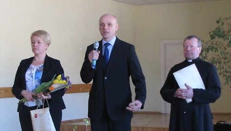 Saulius Bak&scaron;inskis (viduryje)