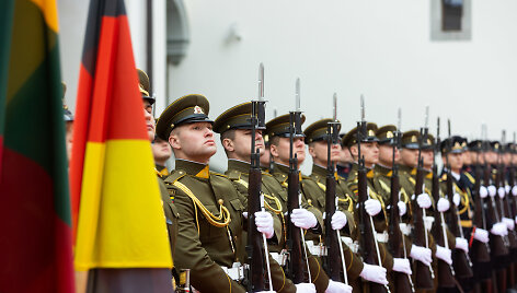 Vokietijos gynybos ministrės pasitikimo ceremonija