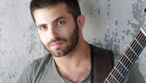Gitaristas, sužavėjęs &bdquo;Red Hot Chili Peppers&ldquo;: Luca Stricagnoli