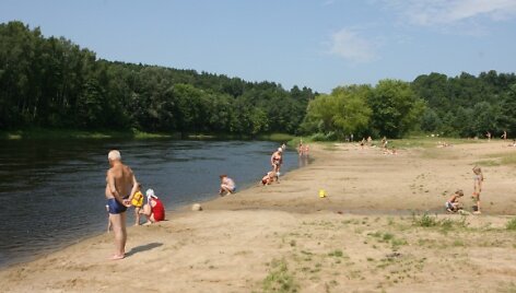 Paplūdimiuose apie užter&scaron;tą vandenį privalo informuoti įspėjamieji ženklai, Valakampių I paplūdimyje jie irgi atsiras.
