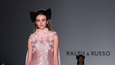 „Ralph&Russo“ 2020 m. pavasario ir vasaros kolekcijos modelis