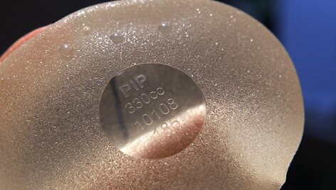 Netinkamas naudoti PIP bendrovės naujas krūtų implantas