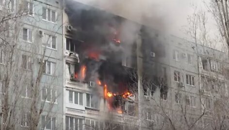 Sprogimas sukėlė gaisrą