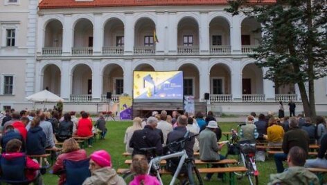 &bdquo;Kino karavano&ldquo; seanso akimirka