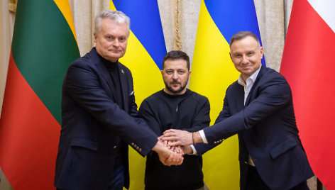 Gitanas Nausėda trečiadienį Lvive susitiko su Ukrainos Prezidentu Volodymyru Zelenskiu ir Lenkijos Prezidentu Andrzejumi Duda