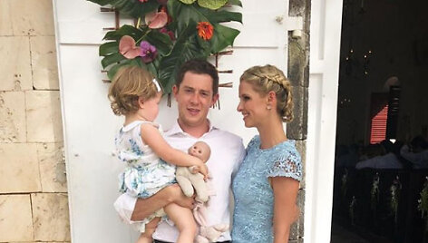 Nicky Hilton ir Jamesas Rothschildas su dukra Lily Grace Victoria