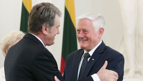 Buvę Ukrainos ir Lietuvos prezidentai: Viktoras Ju&scaron;čenka ir Valdas Adamkus