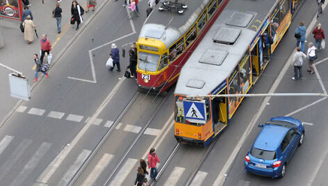 Tramvajai Var&scaron;uvos gatvėse