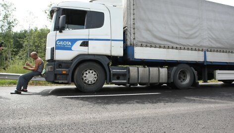 Vairuotojus labiausiai gniuždo nežinia.