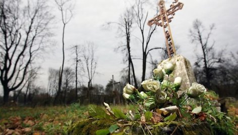 Po Vėlinių Kaune ketinama suskaičiuoti apleistus kapus ir parengti sąrašą tų, kurie galėtų būti iš naujo užlaidoti.