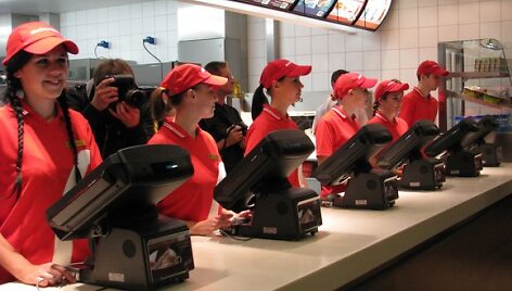&bdquo;McDonald's&ldquo; siekia didinti turimą rinkos dalį ir į naująjį restoraną investavo 2,407 mln. litų.