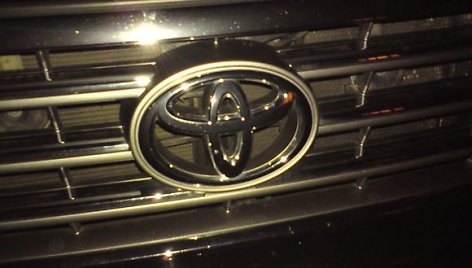 Visureigio „Toyota Land Cruiser“ logotipas