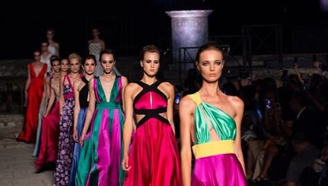 Romos Alta Moda &ndash; auk&scaron;tosios mados savaitė (Paola Filippone)