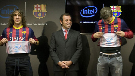 &bdquo;Barcelona&ldquo; žaidėjai vilki mar&scaron;kinėlius su &bdquo;Intel&ldquo; ženklu