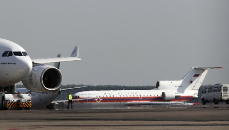 Rusijos nepaprastųjų situacijų ministerijos lėktuvas su &scaron;nipinėjimu įtariamais Rusijos piliečiais nusileido Domodedovo oro uoste.
