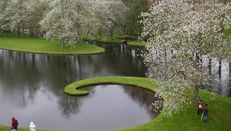 Kosminių spekuliacijų sodas („Garden of Cosmic Speculation“) Škotijoje