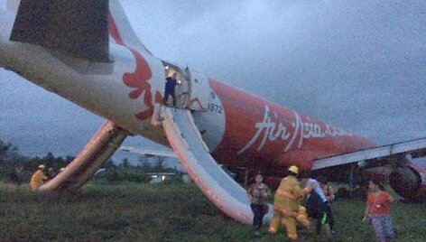 Dar vieną &bdquo;AirAsia&ldquo; lėktuvą i&scaron;tiko nelaimė.